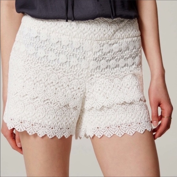 LOFT Pants - ❤️ LOFT The Riviera Short White Crochet